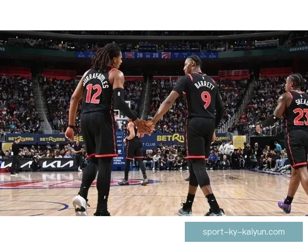 活塞时隔18年再创55胜纪录 杜伦复出贡献31分9篮板轻取猛龙